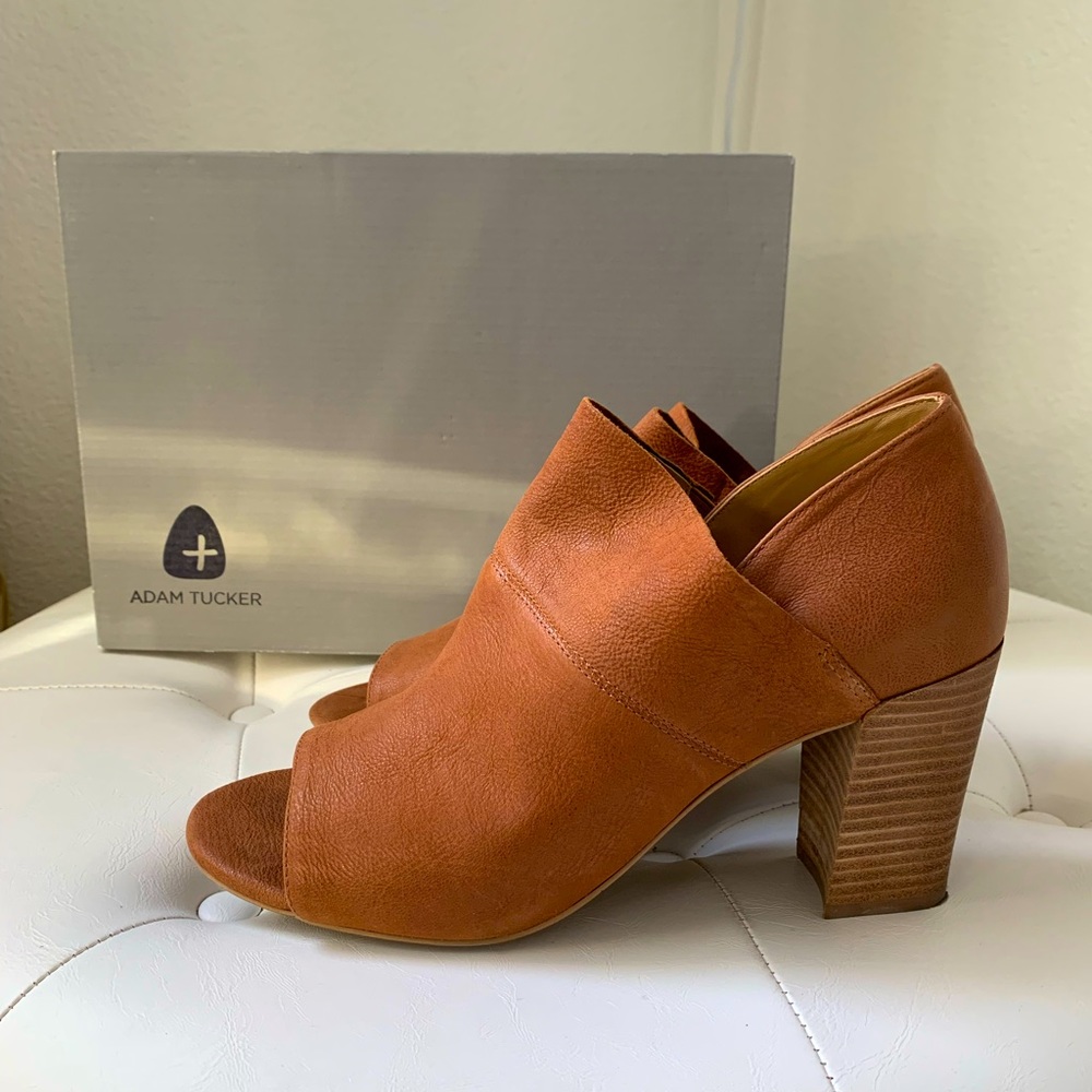 Adam Tucker McKenna Bootie in Cuoio